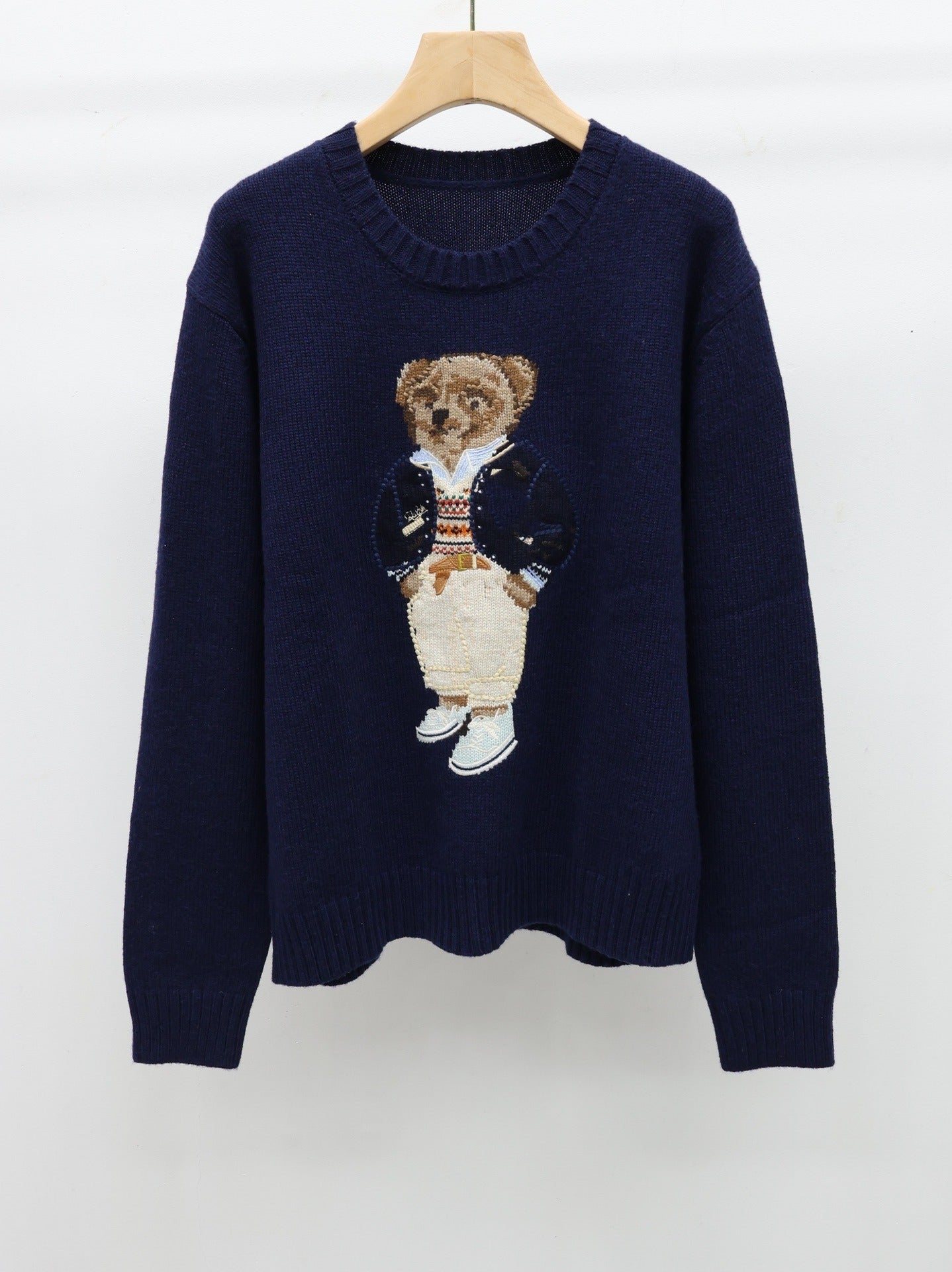 2024 autumn and winter new fashionable knitted round neck bear pattern men's and women's pullover sweater