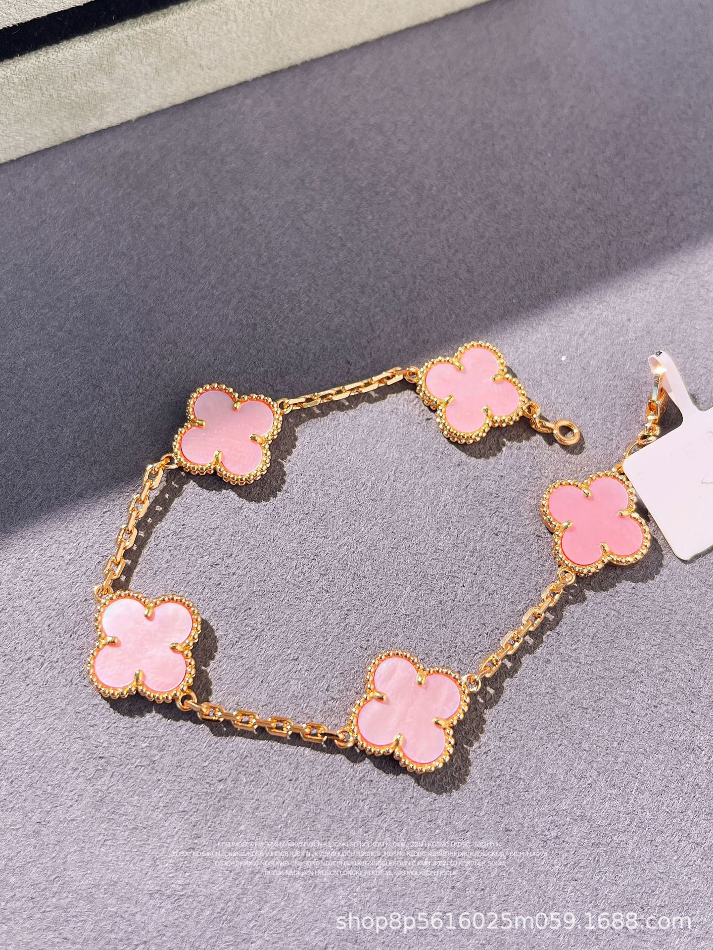 18k High Qulity Rose Gold Fanjia Gold Clover Bracelet With Four Leaf Grass And Five Flower Design, Thick Plating, Natural Fritillaria And Red Chalcedony For Women From Harmonyie China