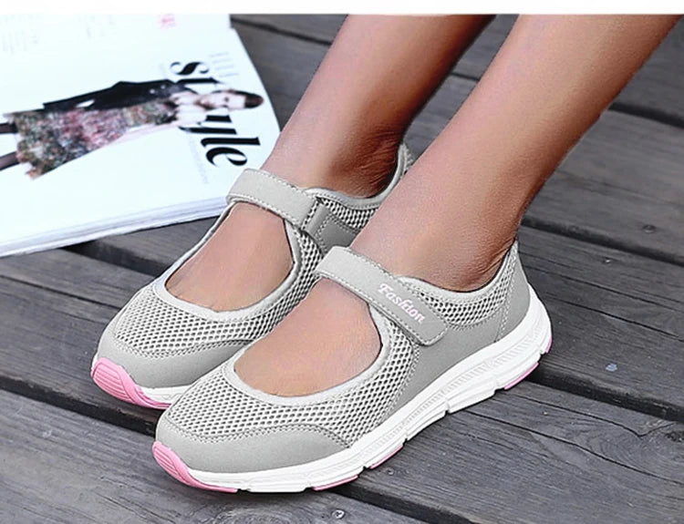 Casual Shoes 2024 New Fashion Women's Sneakers Soft Outdoor Sneakers Women Slip On Breathable Ladies Vulcanize Shoes Women Shoes