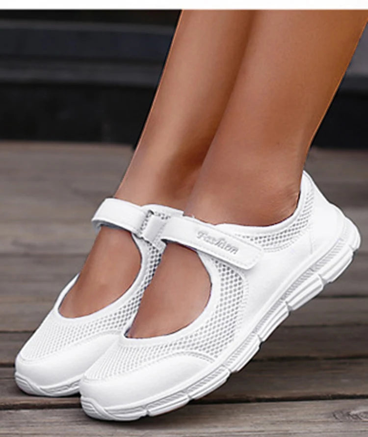 Casual Shoes 2024 New Fashion Women's Sneakers Soft Outdoor Sneakers Women Slip On Breathable Ladies Vulcanize Shoes Women Shoes