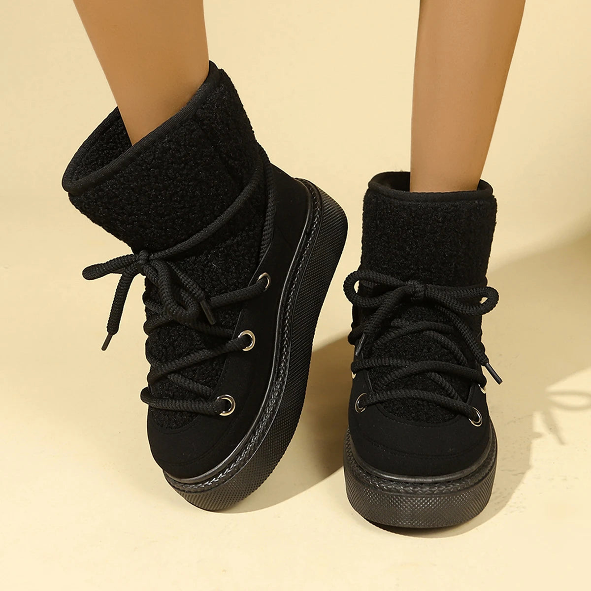 Cold-proof and Warm Winter Ladies Shoes 2024 New Lace Up Design Women’s Platform Boots Waterproof Anti-slip Fashion Short Boots