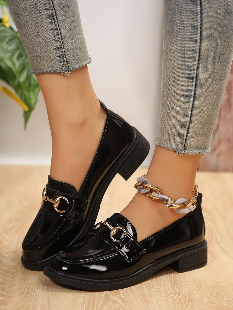 2024 Spring Women’s Leather Shoes British Style Metal Chain Black Mary Jane Low Heels Ladies Casual Loafers Plus Size 43