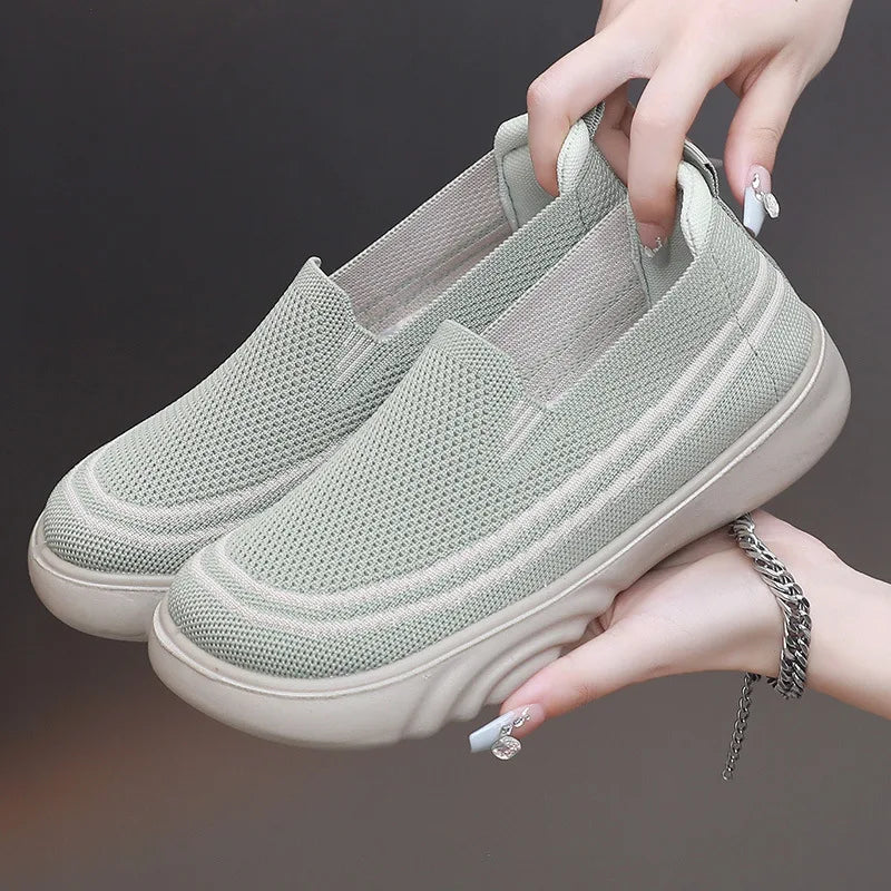 Women’s Casual Breathable Mesh Platform Shoes Lightweight Soft Comfortable Walking Shoes Solid Versatile Non-slip Platform Shoes