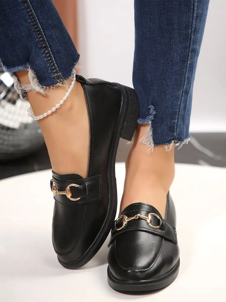 2024 Spring Women’s Leather Shoes British Style Metal Chain Black Mary Jane Low Heels Ladies Casual Loafers Plus Size 43